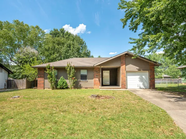 711 E Dyann Drive, Nixa, MO 65714