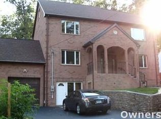 22 Danemar Dr, Middletown, NJ 07748