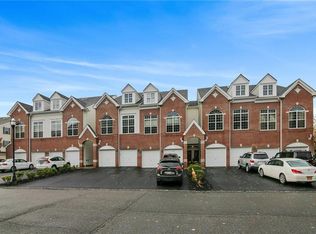 1105 Balsam Dr, New Windsor, NY 12553