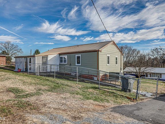 3rd image of 615 Gillespie Ave