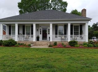 104 Courtland Ln, Archdale, NC 27263