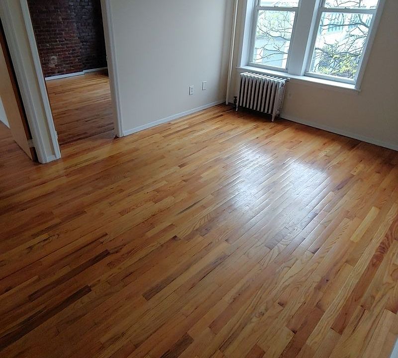 1st image of 11-53 44th Dr #32