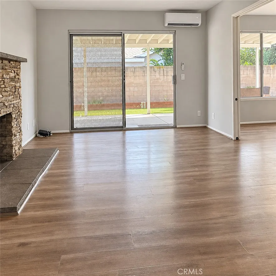 3 bed, 1459 sqft, $3,699 — Photo 4
