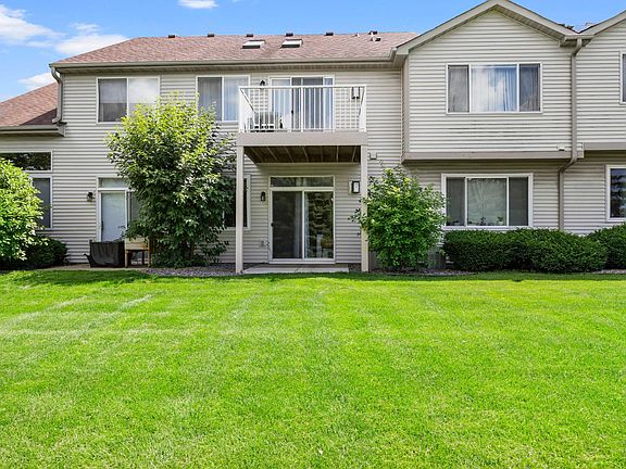 4th image of 2215 White Water Way