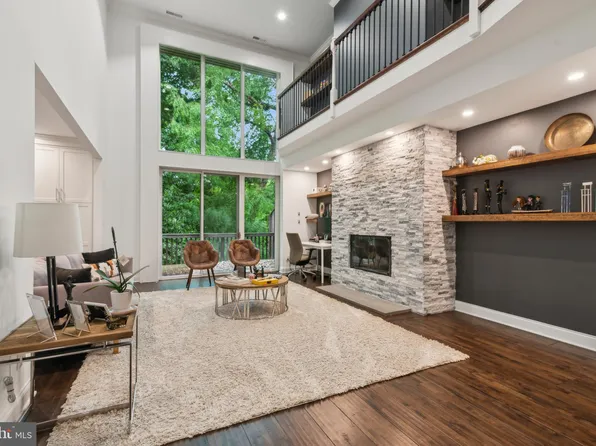 520 Lindy Ln, Bala Cynwyd, PA 19004
