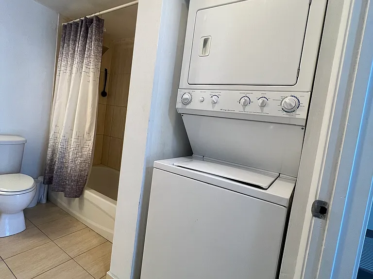 1750 N Bayshore Dr #0 — Photo 10
