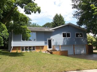 1011 16th St SW, Austin, MN 55912