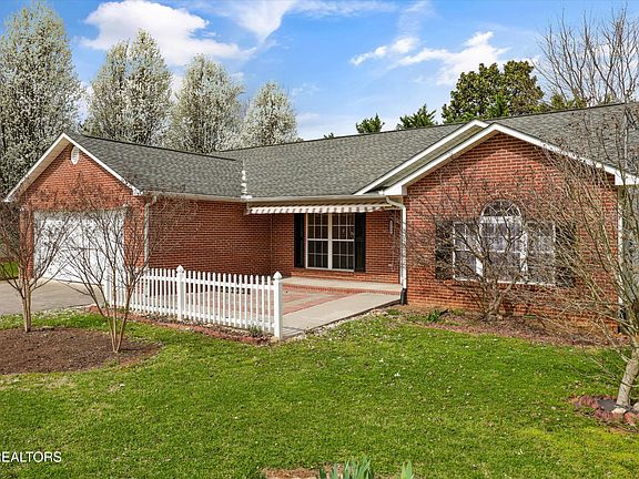 2nd image of 1144 Arthur Rd