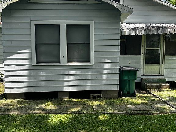 3rd image of 58355 Homestead Dr
