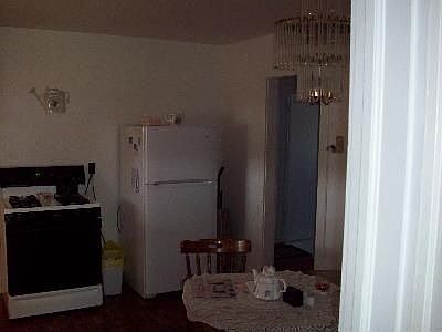 5th image of 498 Tioga St
