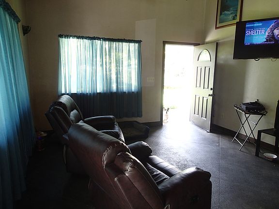 4th image of 14-3563 Lahaina Rd