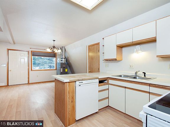 5th image of 700 Nautilus Dr