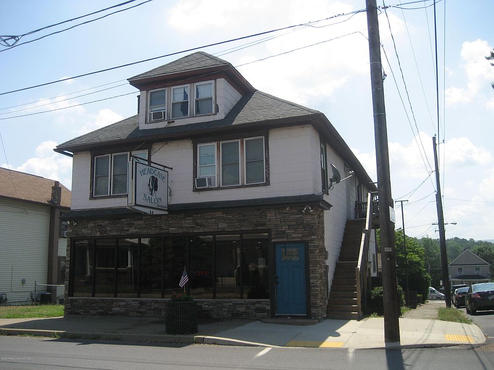 2nd image of 700 Main St