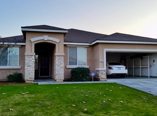 9209 Centennial Star Dr, Bakersfield, CA 93311