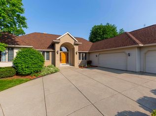 51831 Windyridge Dr, South Bend, IN