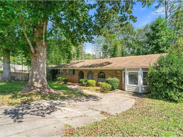 2830 Knollview Dr, Decatur, GA 30034