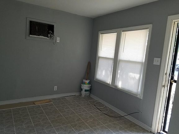4th image of 467 N San Ignacio Ave