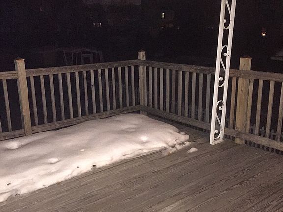 great deck space! very peaceful area