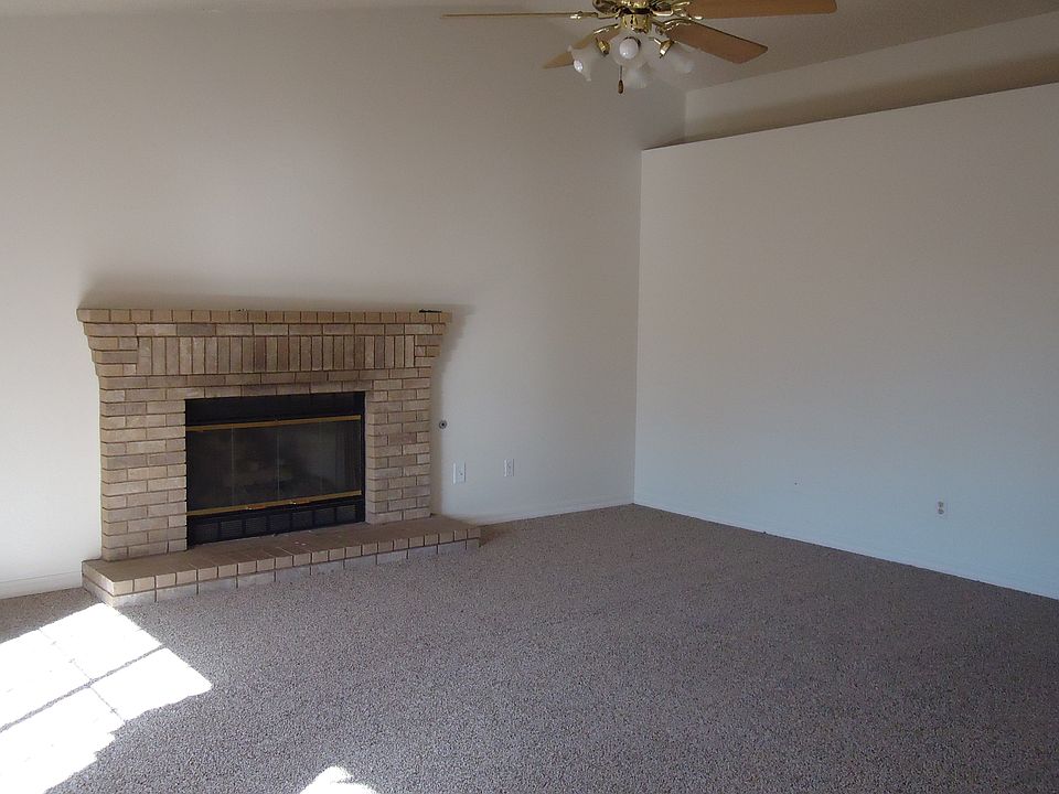 2nd image of 2604 Violet Ct