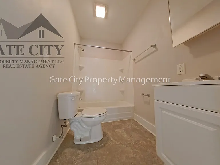 341 Ennis St #B — Photo 10