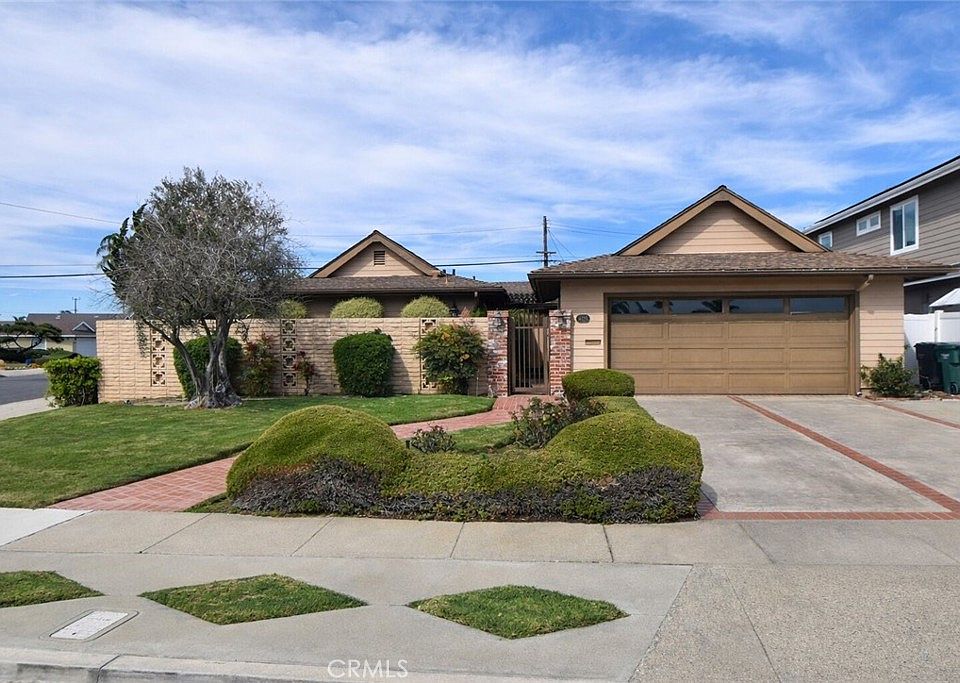 1st image of 9311 Tahiti Cir