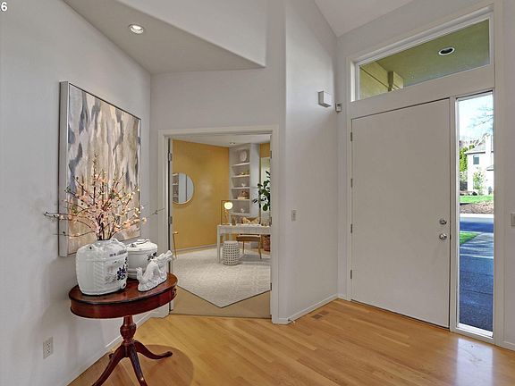 4th image of 700 SW 67th Pl