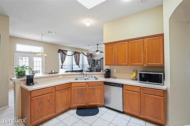 1st image of 1007 Streamside Dr