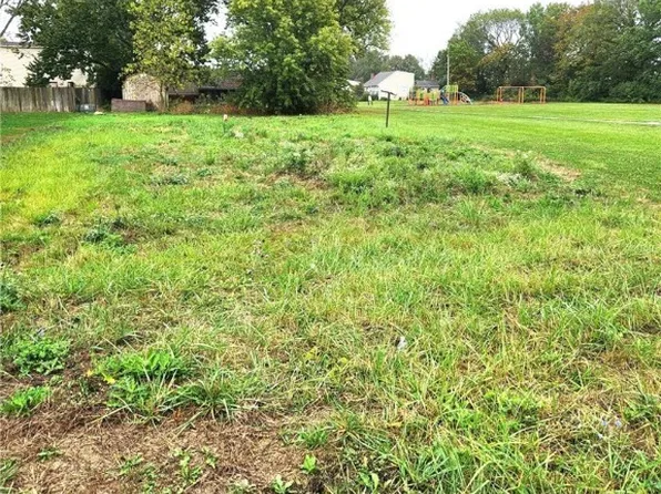 2218 Fowl Rd, Elyria, OH 44035