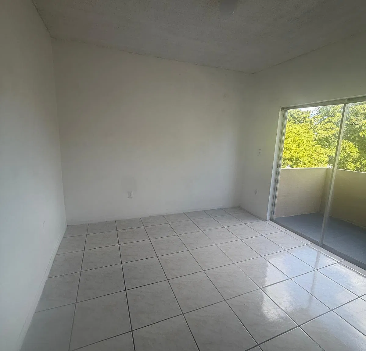 3 bed, 1600 sqft, $2,750 — Photo 3
