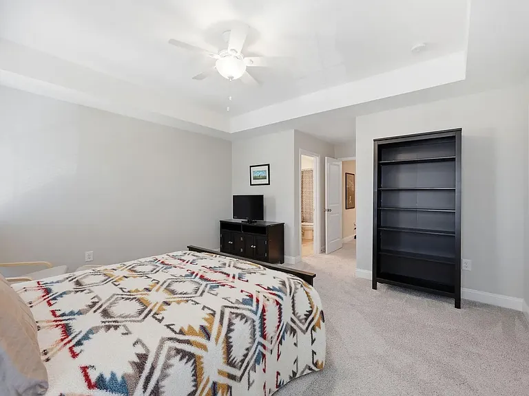 976 Gateway Commons Cir — Photo 10