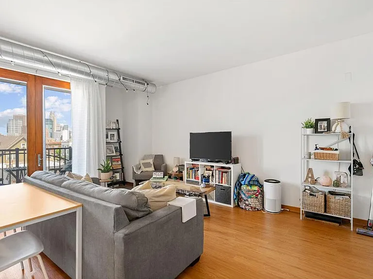 15 E Franklin Ave — Photo 3