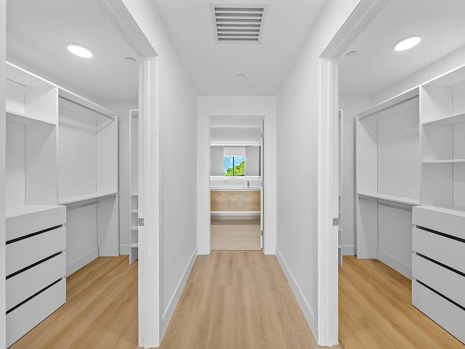 Leisure Apartments