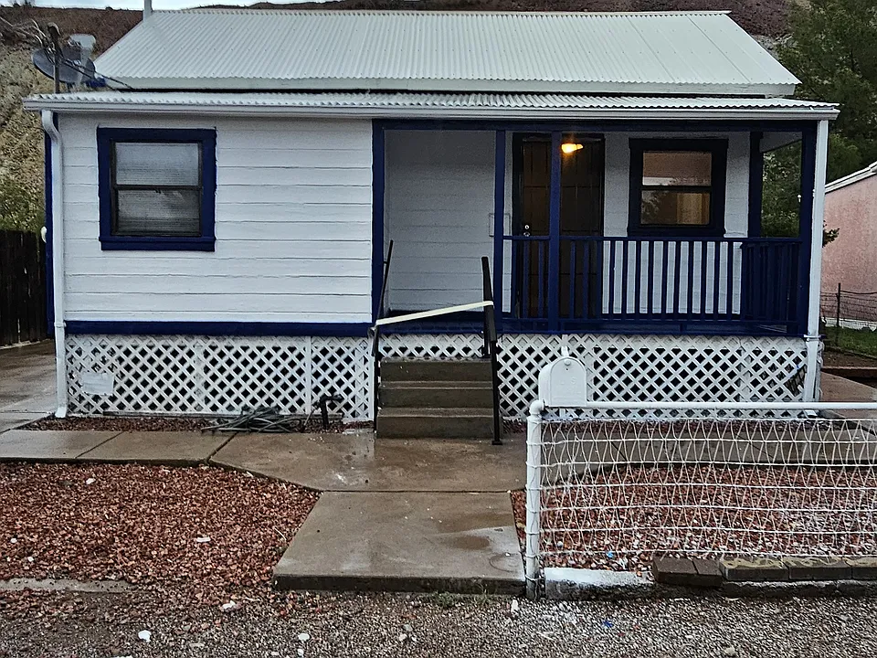 919 American Ave
