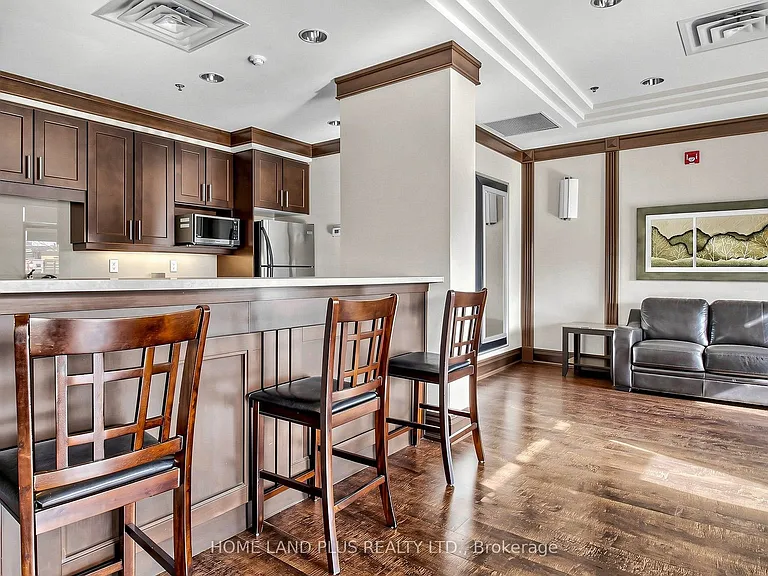18 Harding Blvd #721 — Photo 30