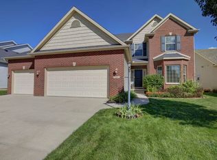 108 Denton Dr, Savoy, IL 61874
