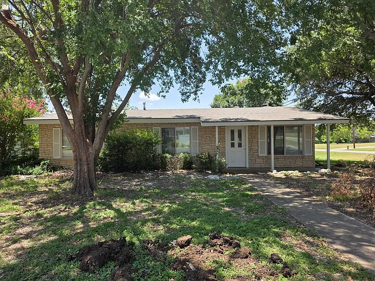 333 W Nimitz St — Photo 1