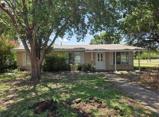 333 W Nimitz St, Fredericksburg, TX 78624