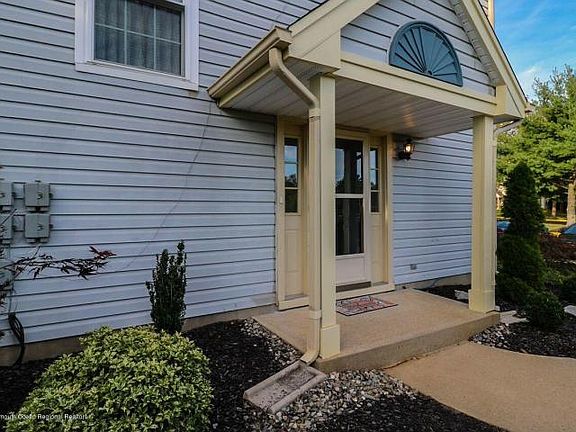 3rd image of 34 Camelot Ct Unit 1