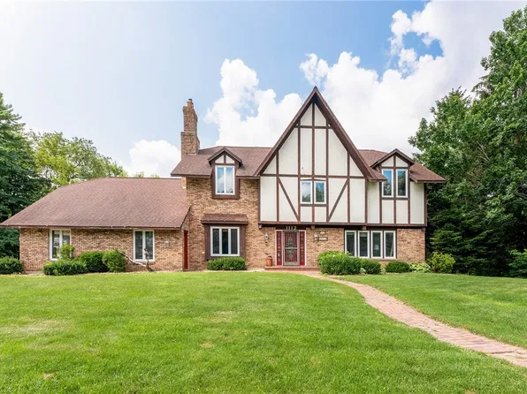1112 Skyview Drive, Altoona, WI 54720