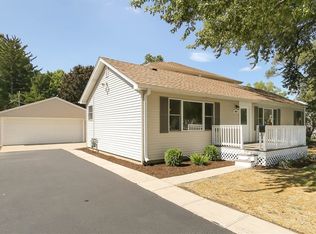 3024 Patton Dr, Des Plaines, IL 60018