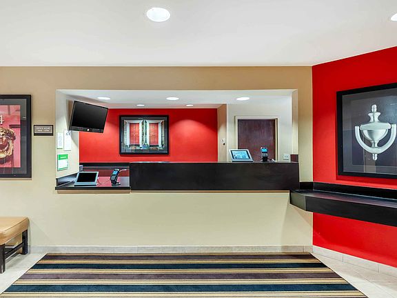 Lobby and Guest Check-in