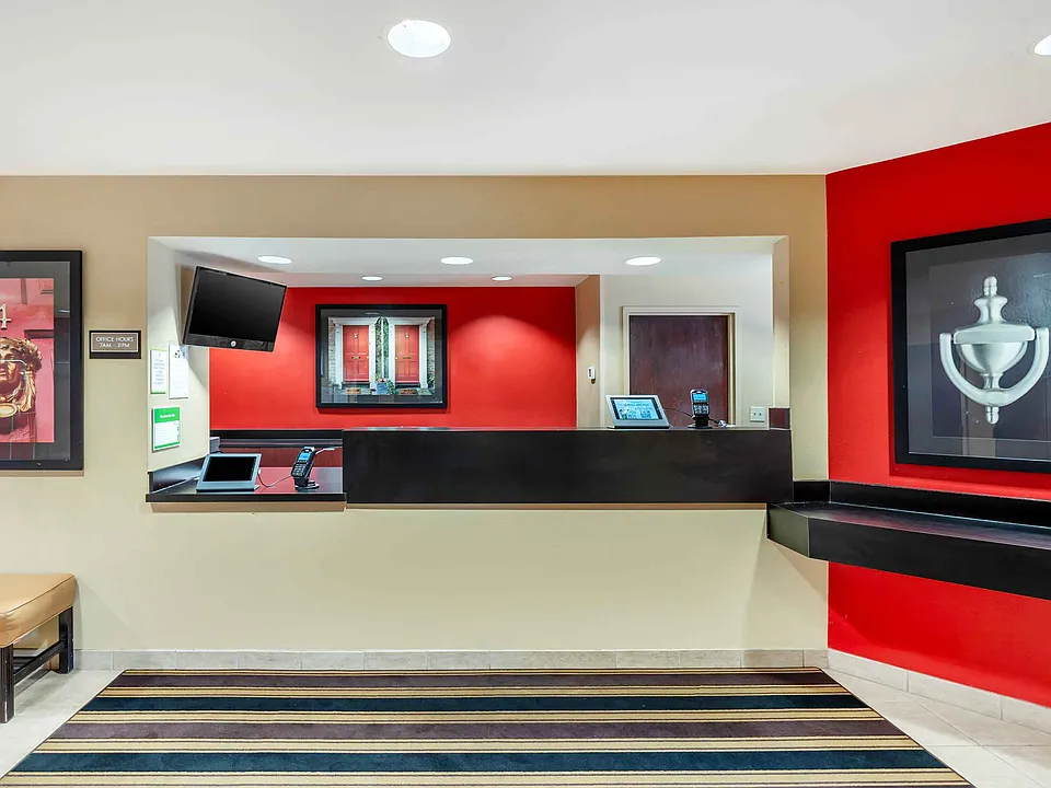 Lobby and Guest Check-in