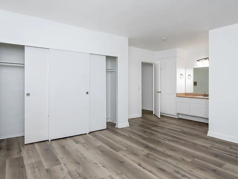 520 W. Wilson — Photo 42
