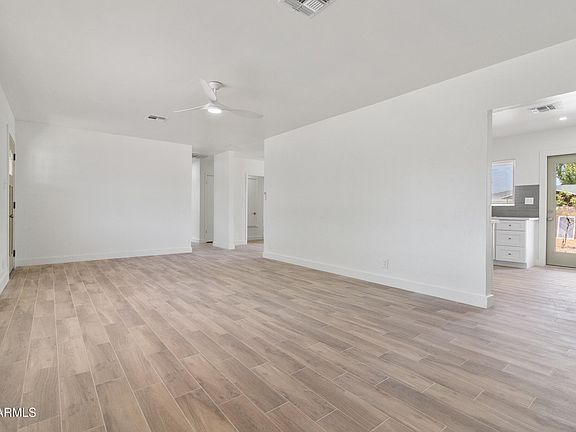 3rd image of 2290 W VILLAGE Drive