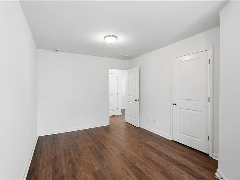 2392 Belmont Pl — Photo 22