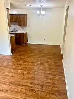 2305 Rising Sun Cv #B — Photo 5