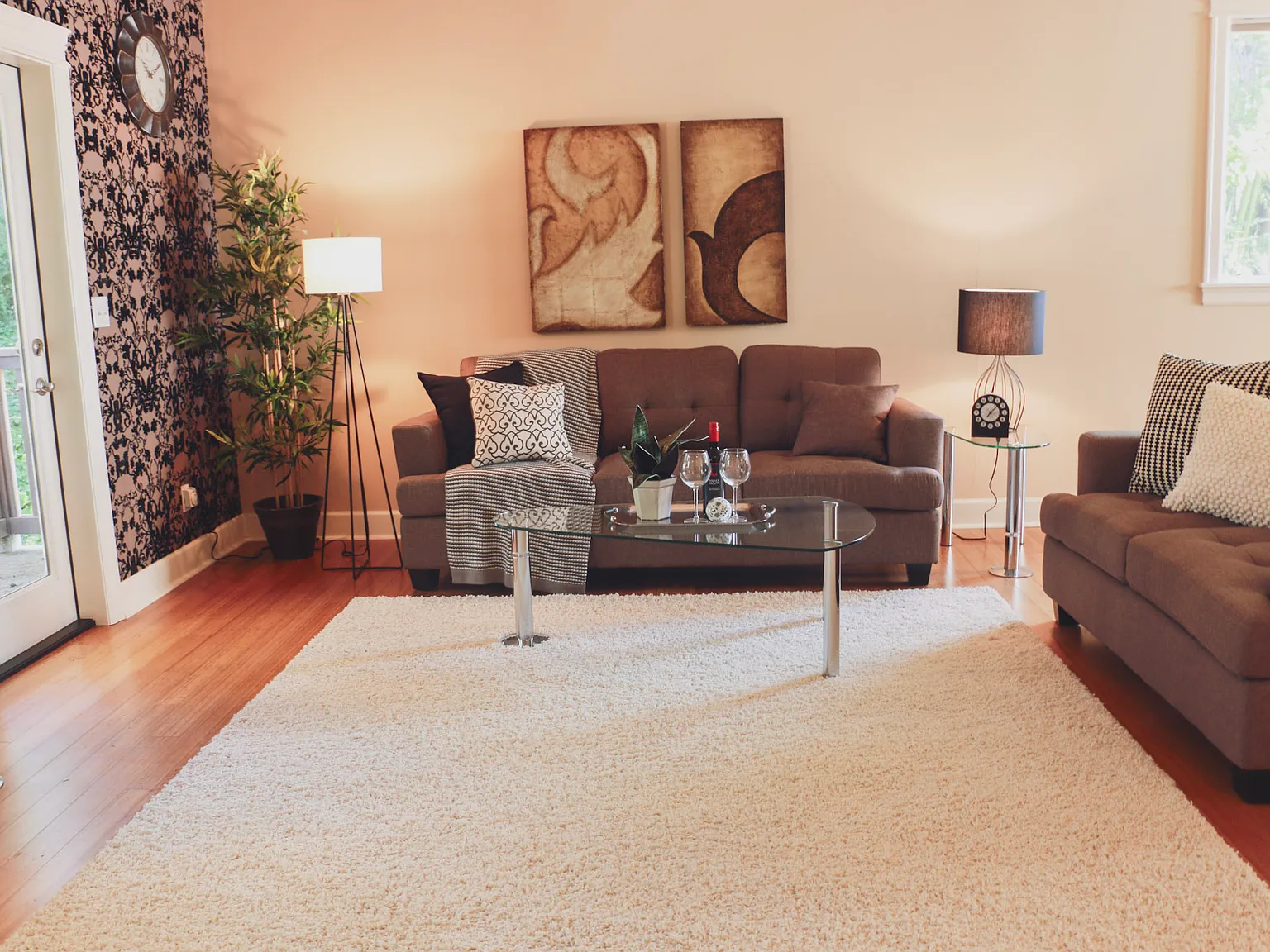 4 bed, 2.5 bath, 2310 sqft, $4,500 — Photo 3