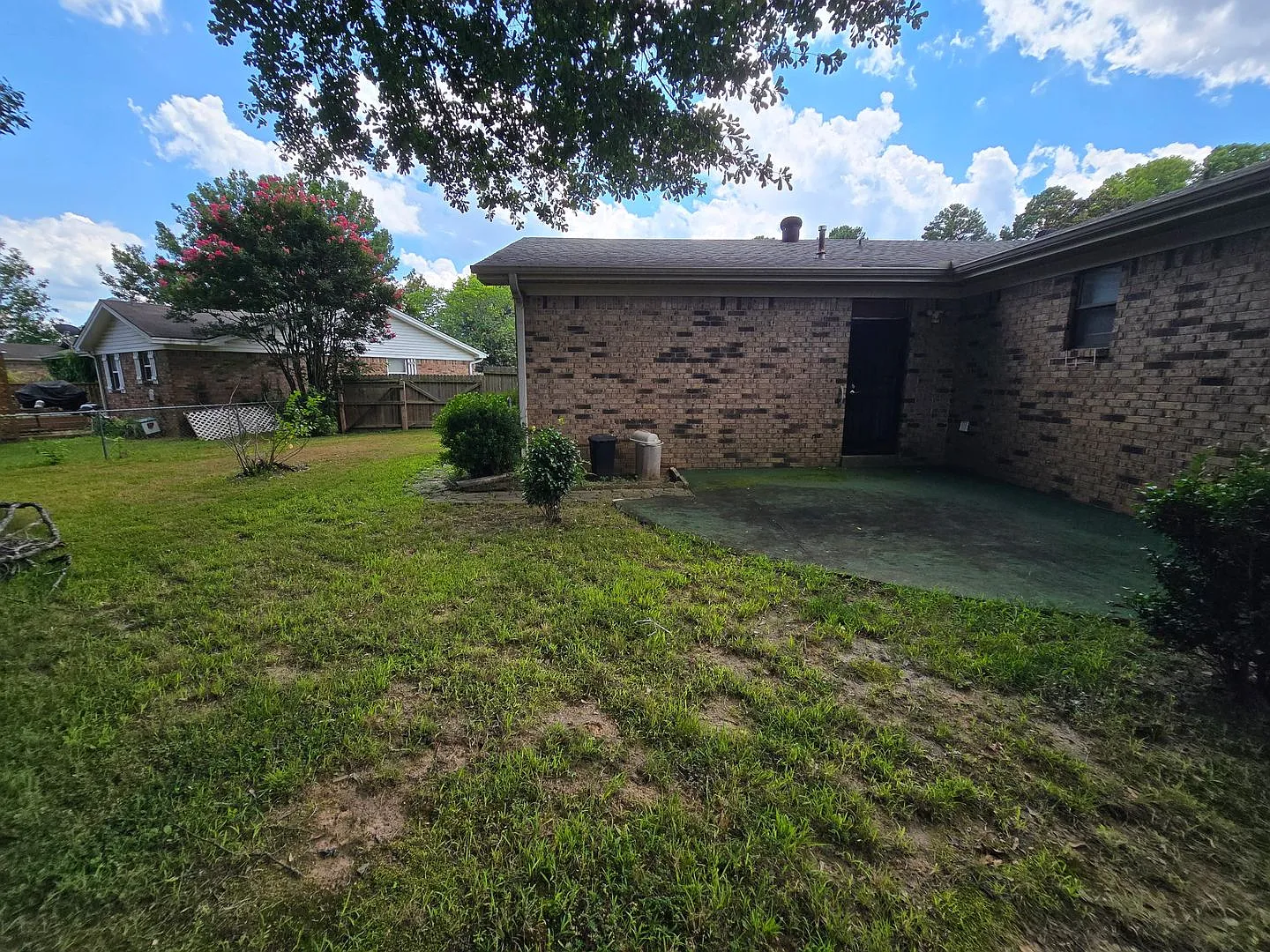 14 Devon Lane — Photo 2