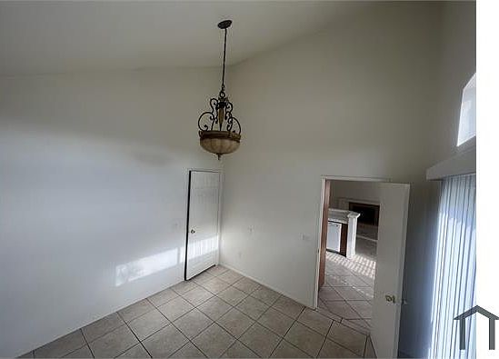 3rd image of 16725 Arroyo Park Dr