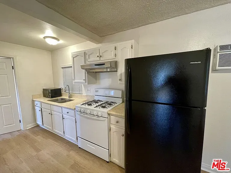 3421 Walton Ave #3421.5 — Photo 8
